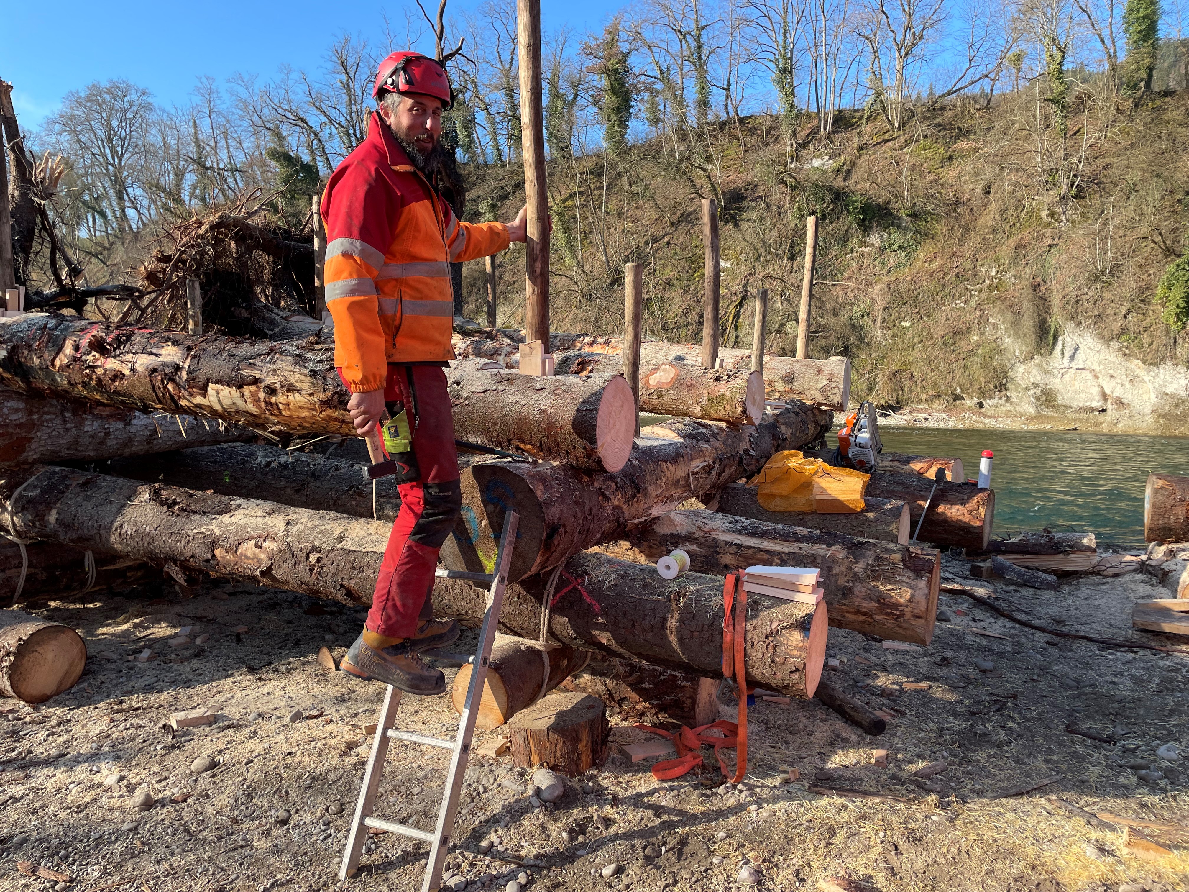 Aare; Hochwasserschutz Thalgut-Chesselau; Tiefbauamt des Kantons Bern